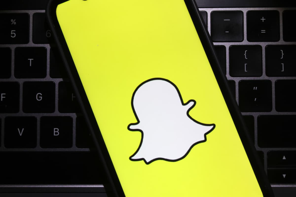 What does smh mean on snapchat?